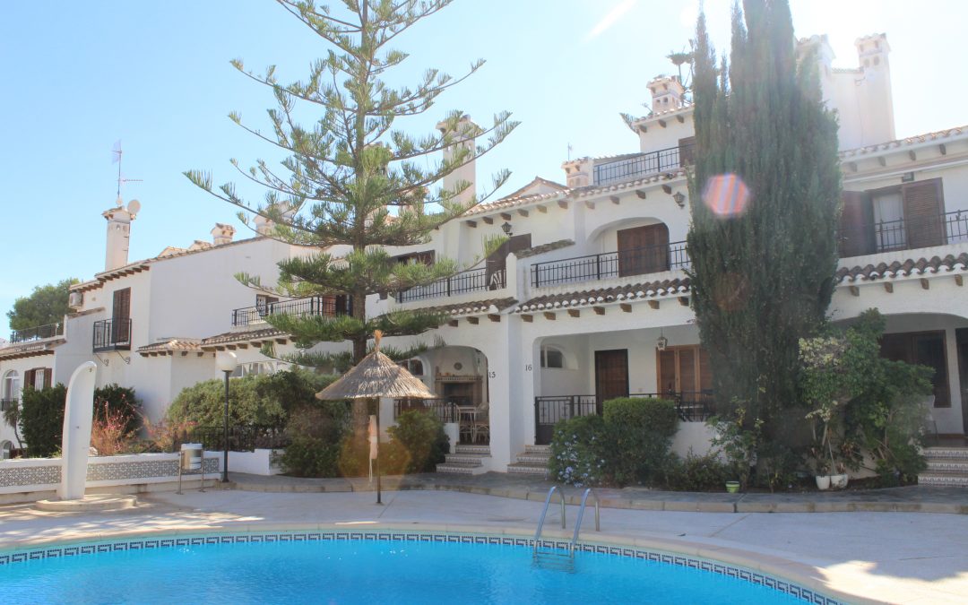 Lovely two bedroom, two bathroom townhouse in sought-after Cabo Roig urbanisation